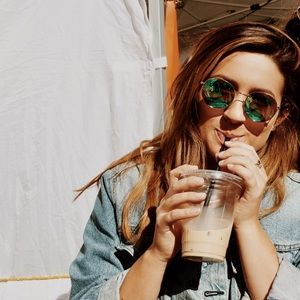 Meet your Posher, Isabella